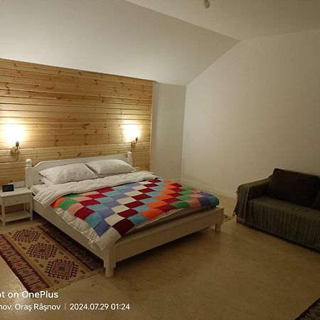 فندق Imperfect House Rîşnov المظهر الخارجي الصورة